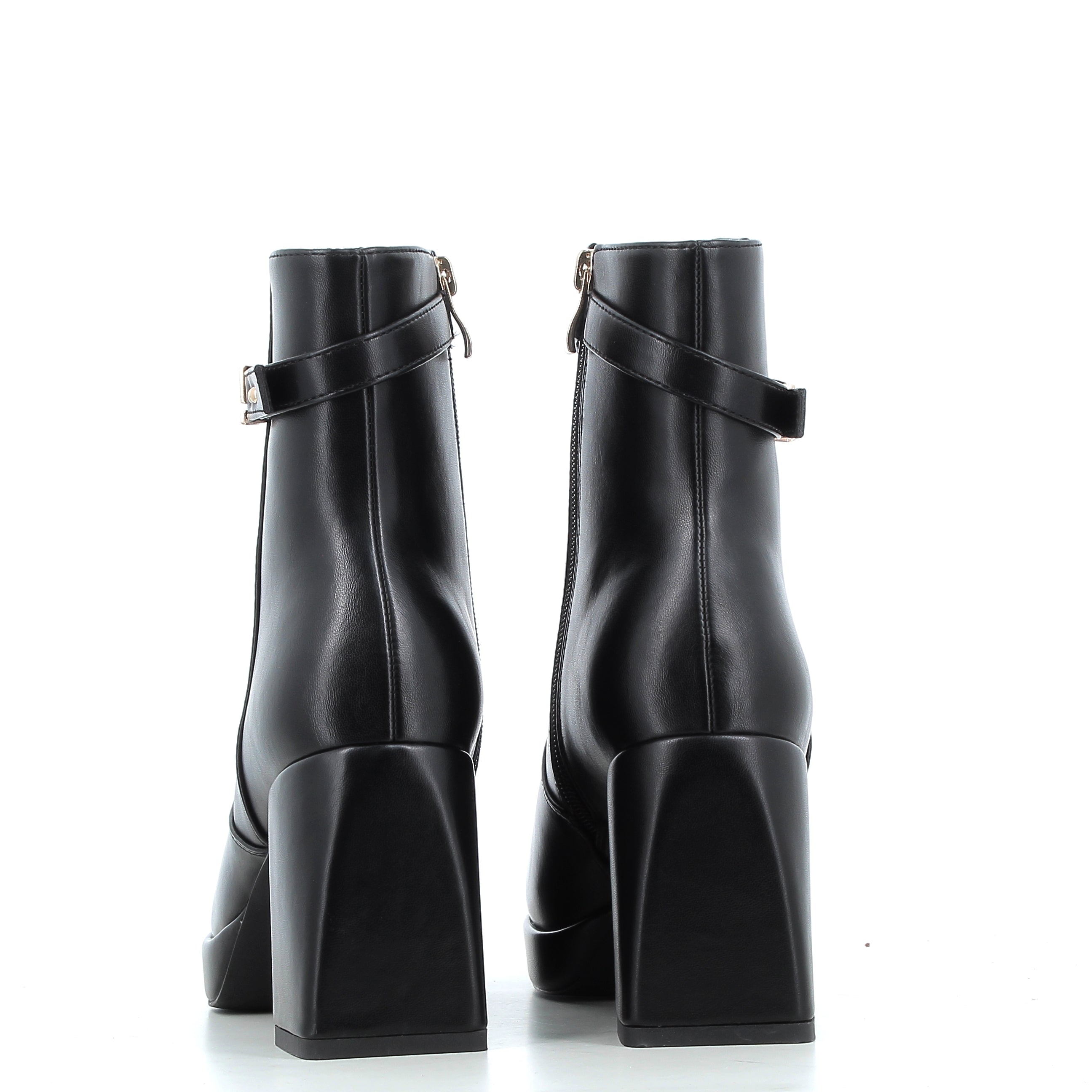 Hodea Tronchetti Adele