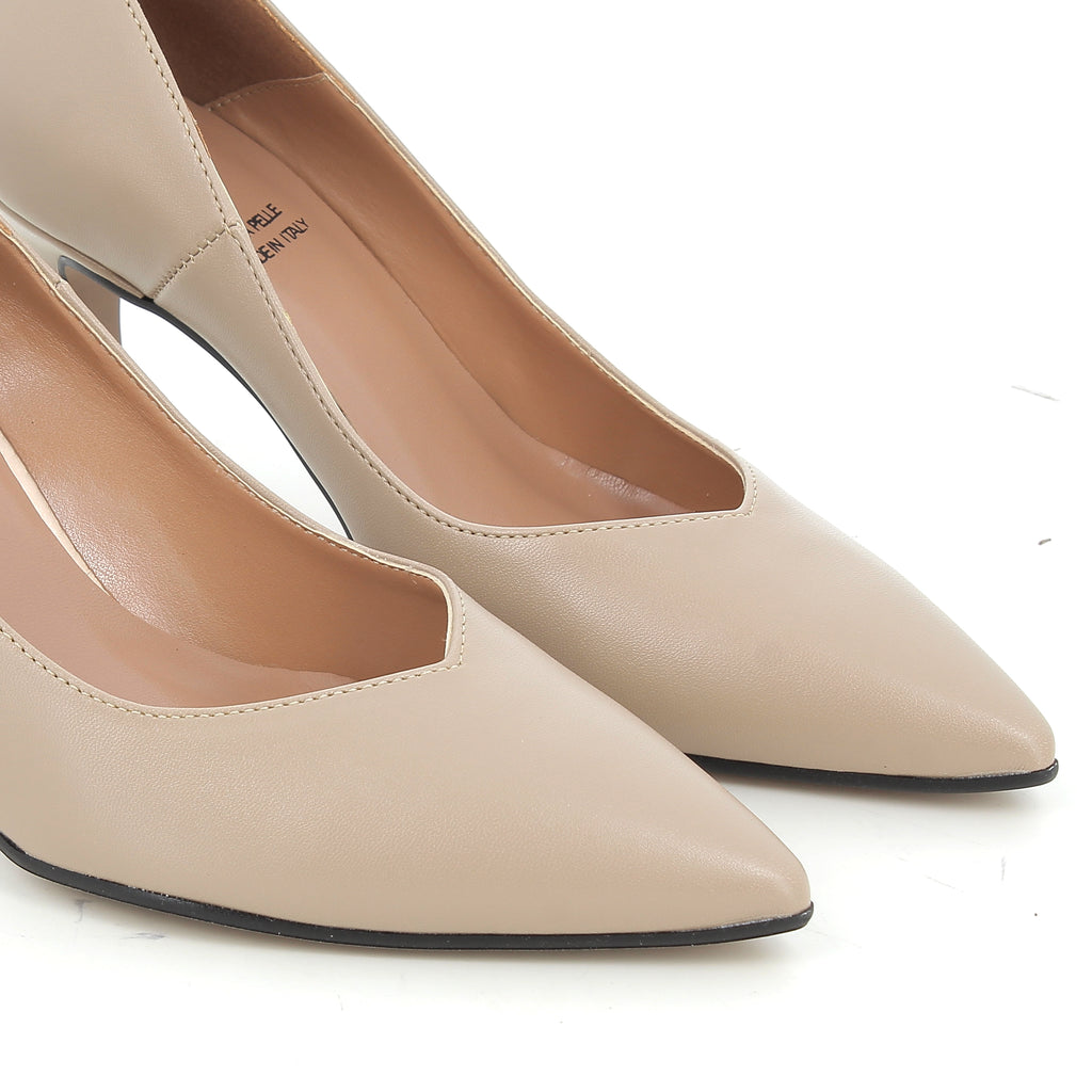 Hodea Decollete Paola Nude