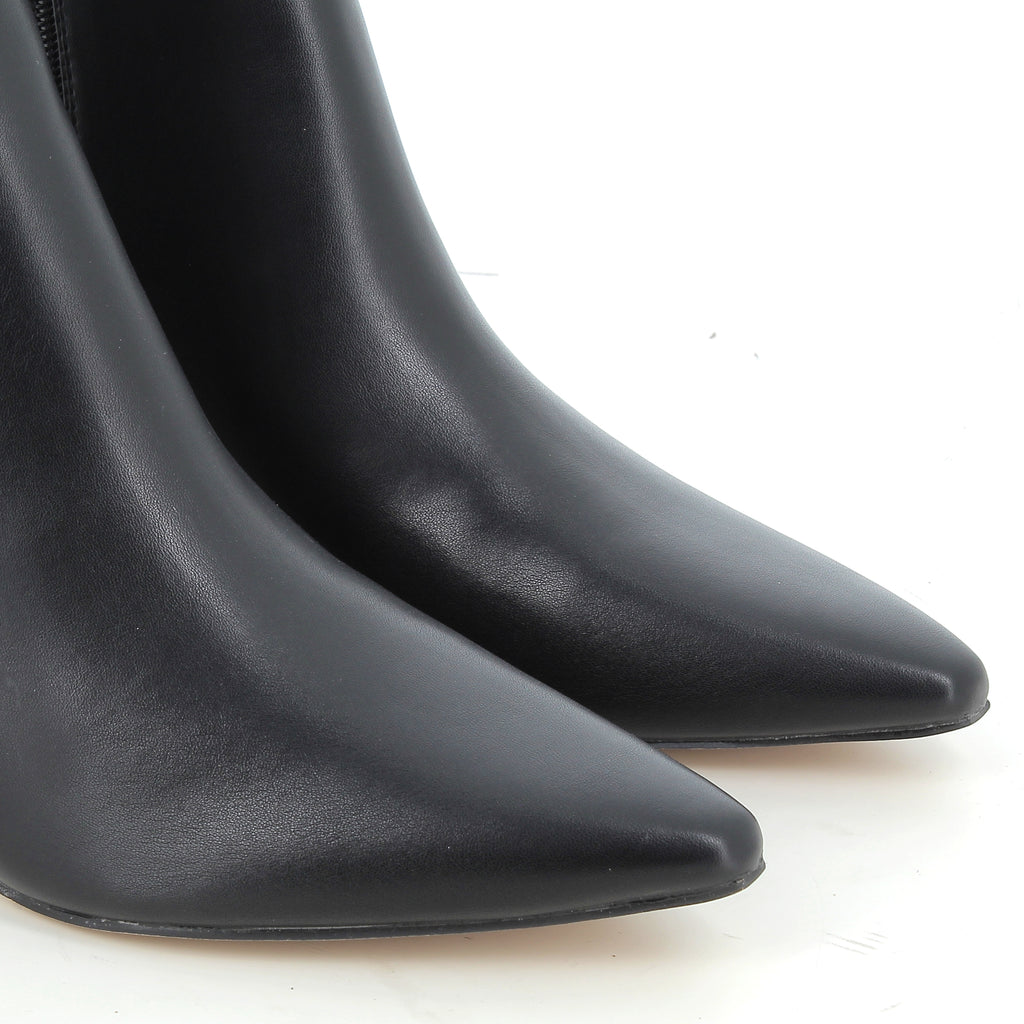 Hodea Tronchetti Flavia