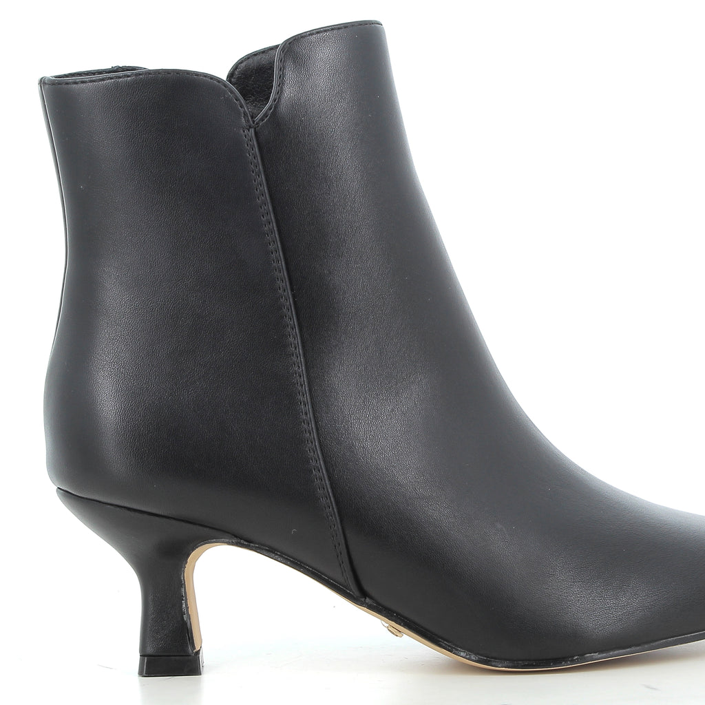 Hodea Tronchetti Flavia