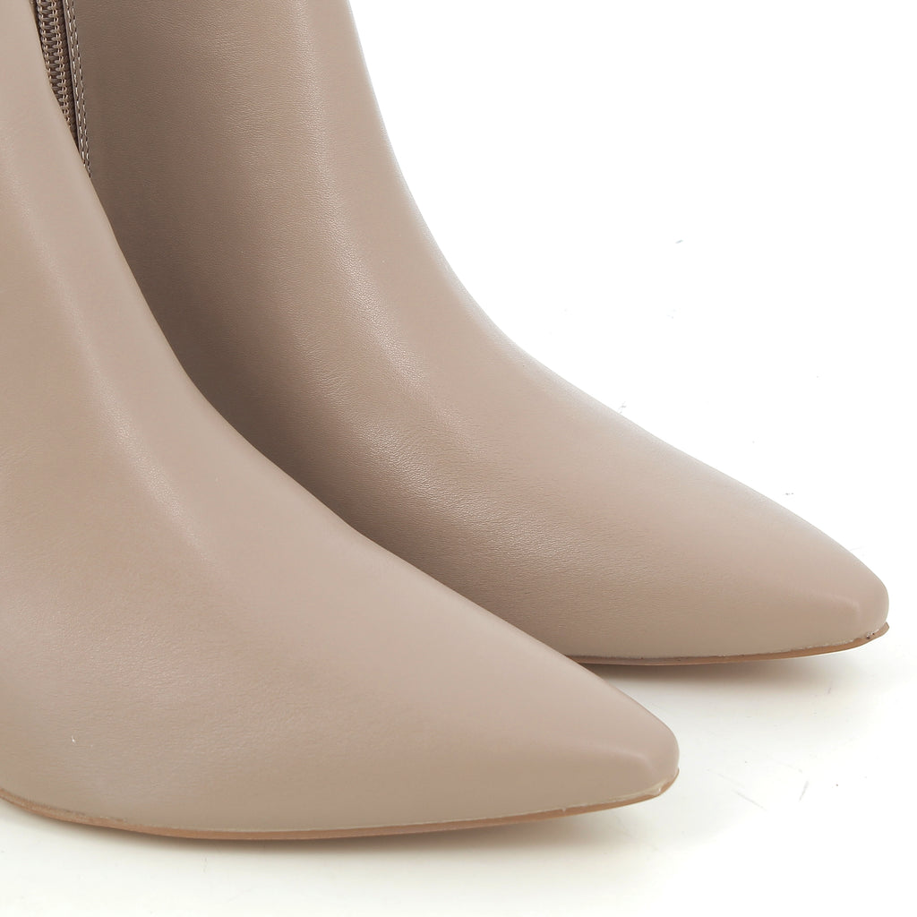 Hodea Tronchetti Flavia