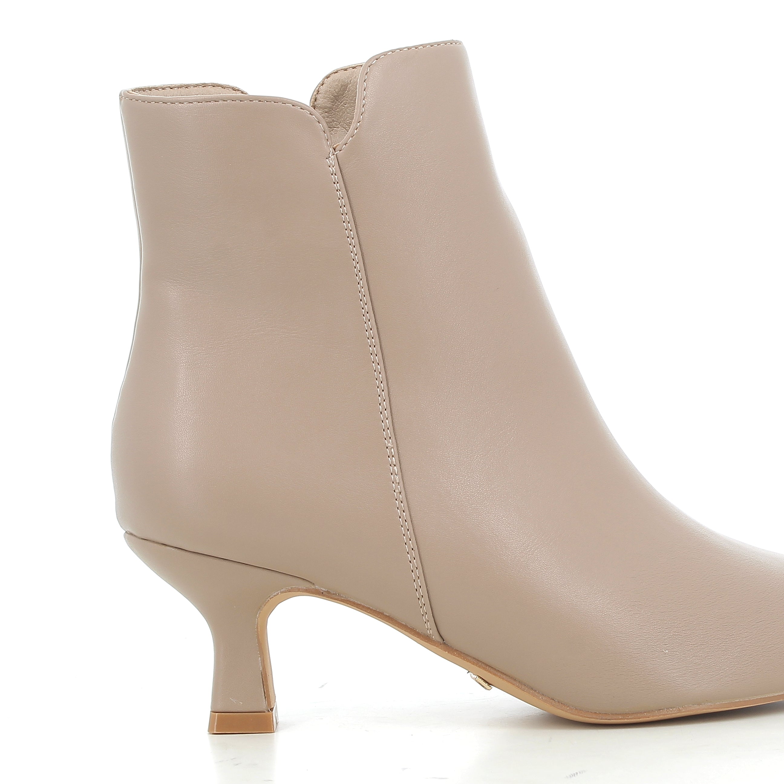 Hodea Tronchetti Flavia