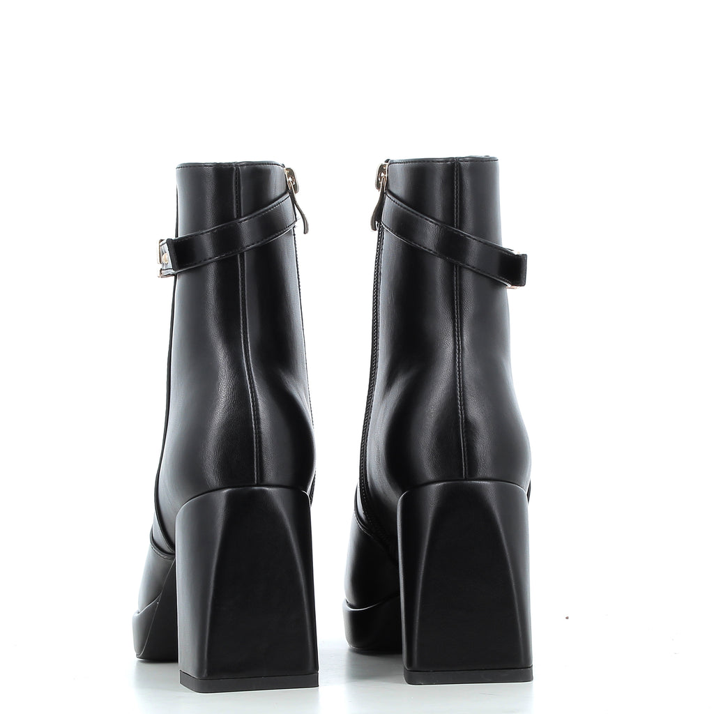 Hodea Tronchetti Adele