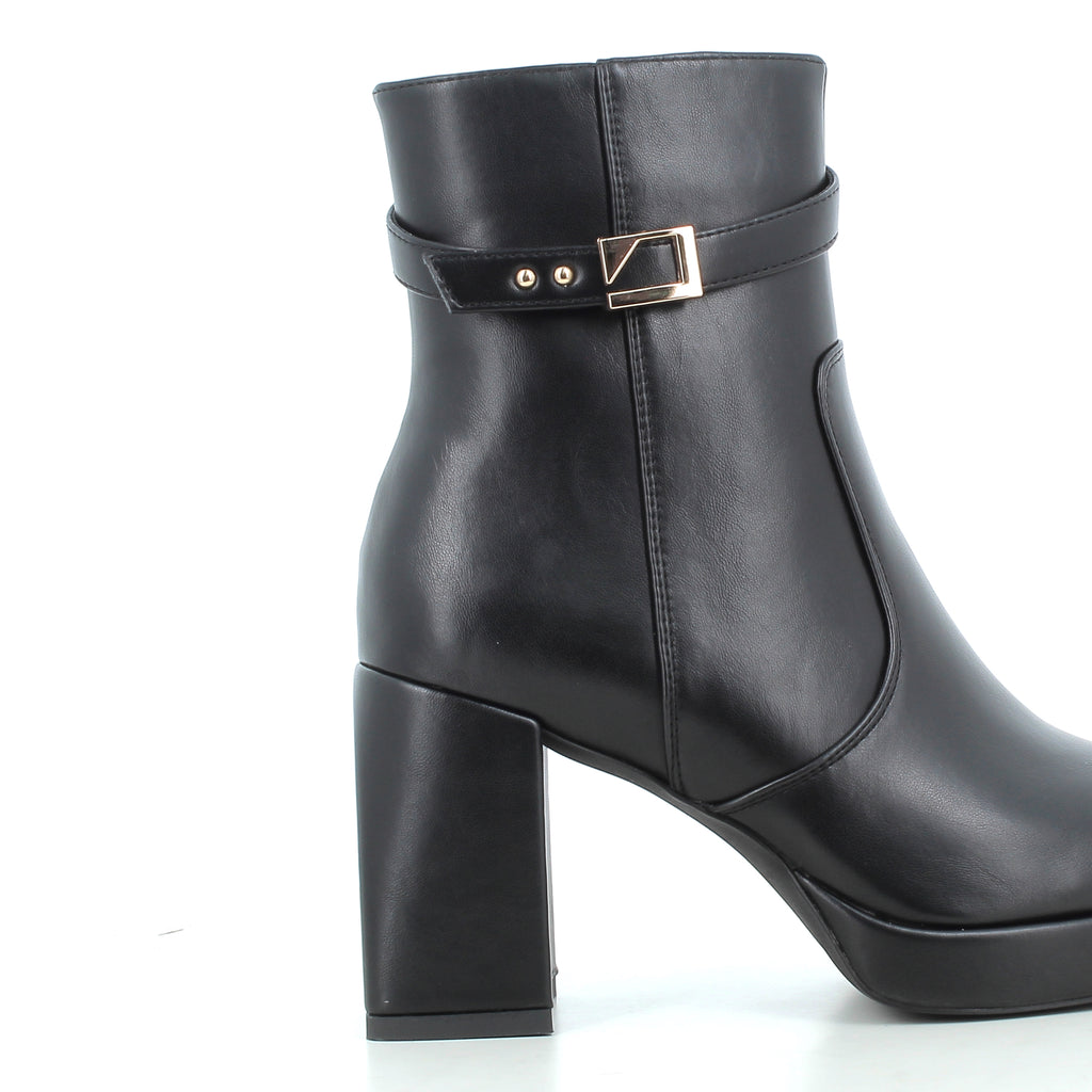 Hodea Tronchetti Adele