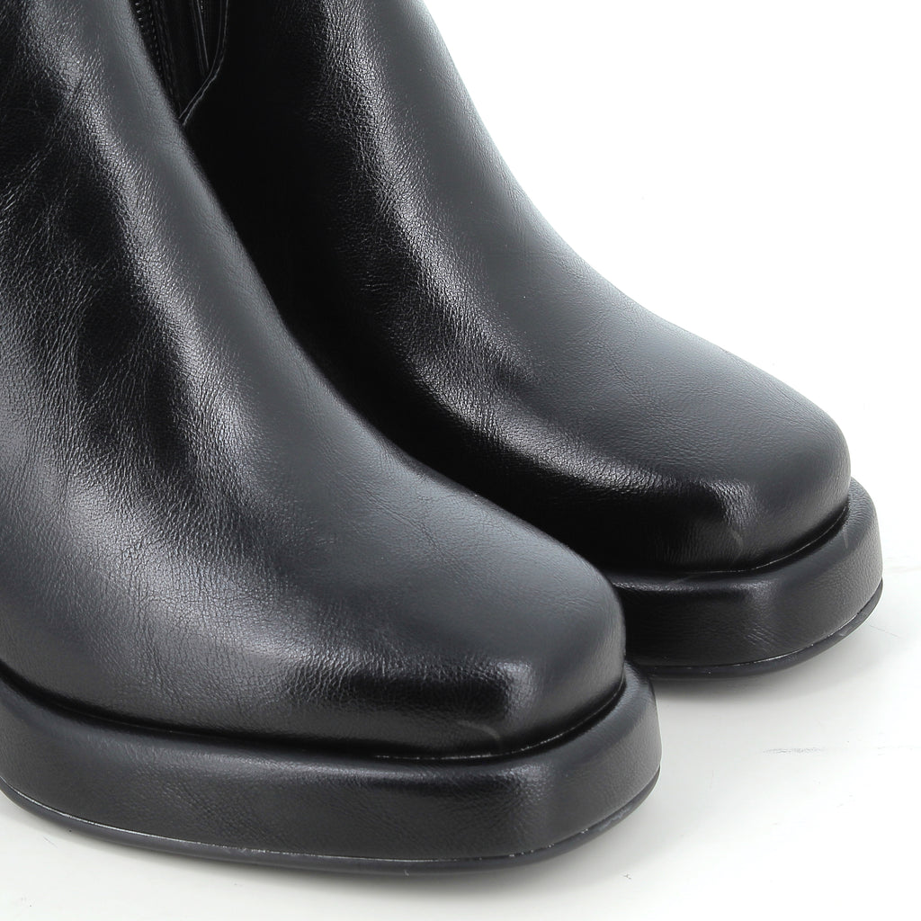 Hodea Tronchetti Michela