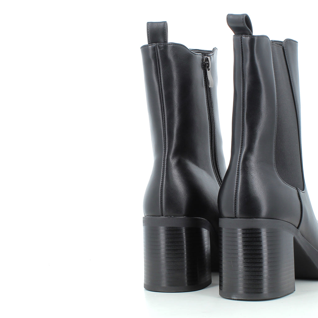 Hodea Tronchetti Alba