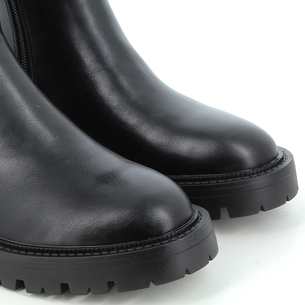 Hodea Stivaletti Marta