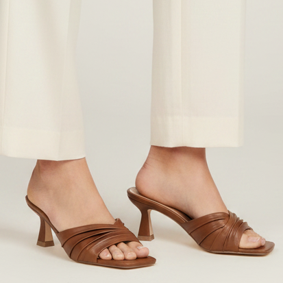 Hodea Iris Leather Sandals