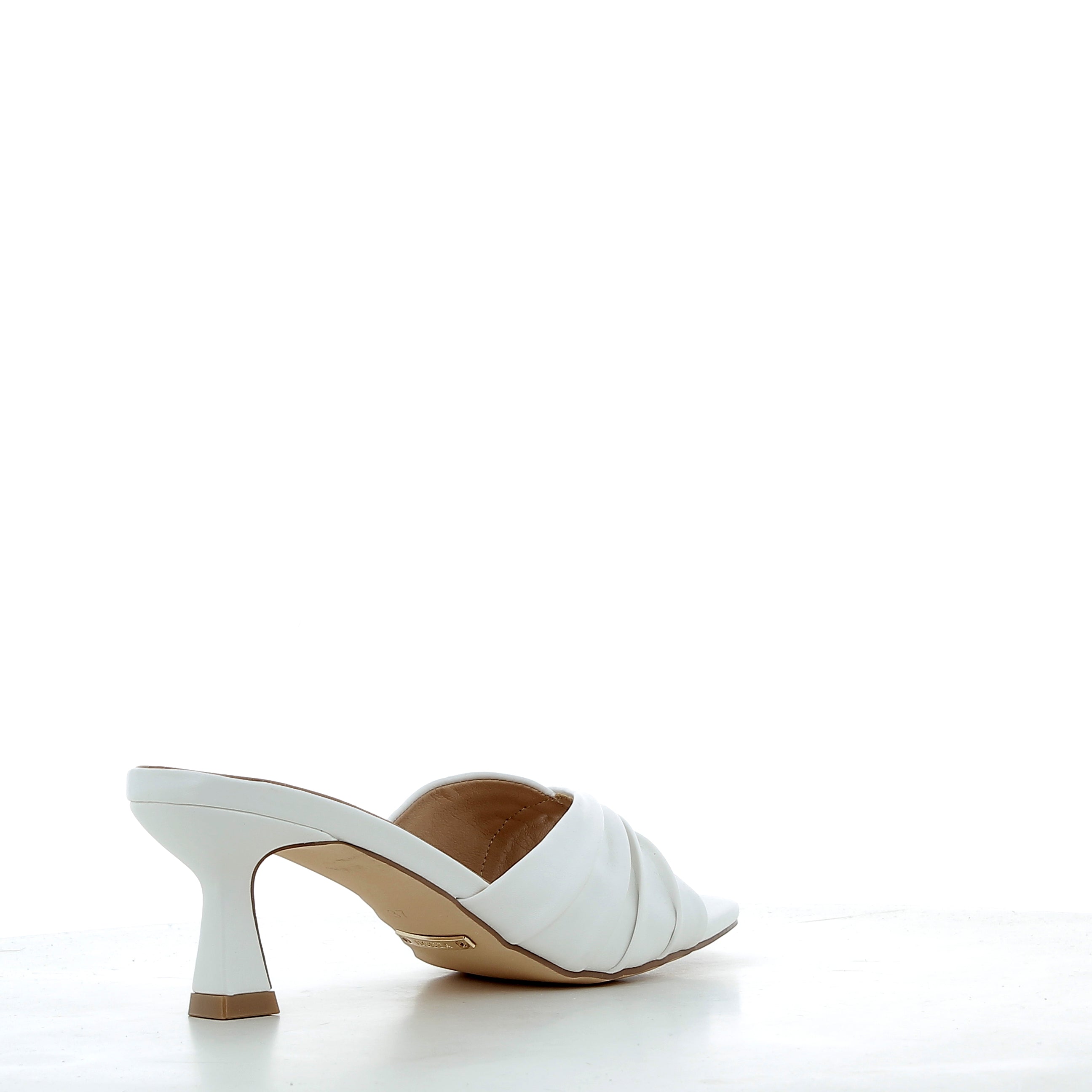 Hodea Iris White Sandals
