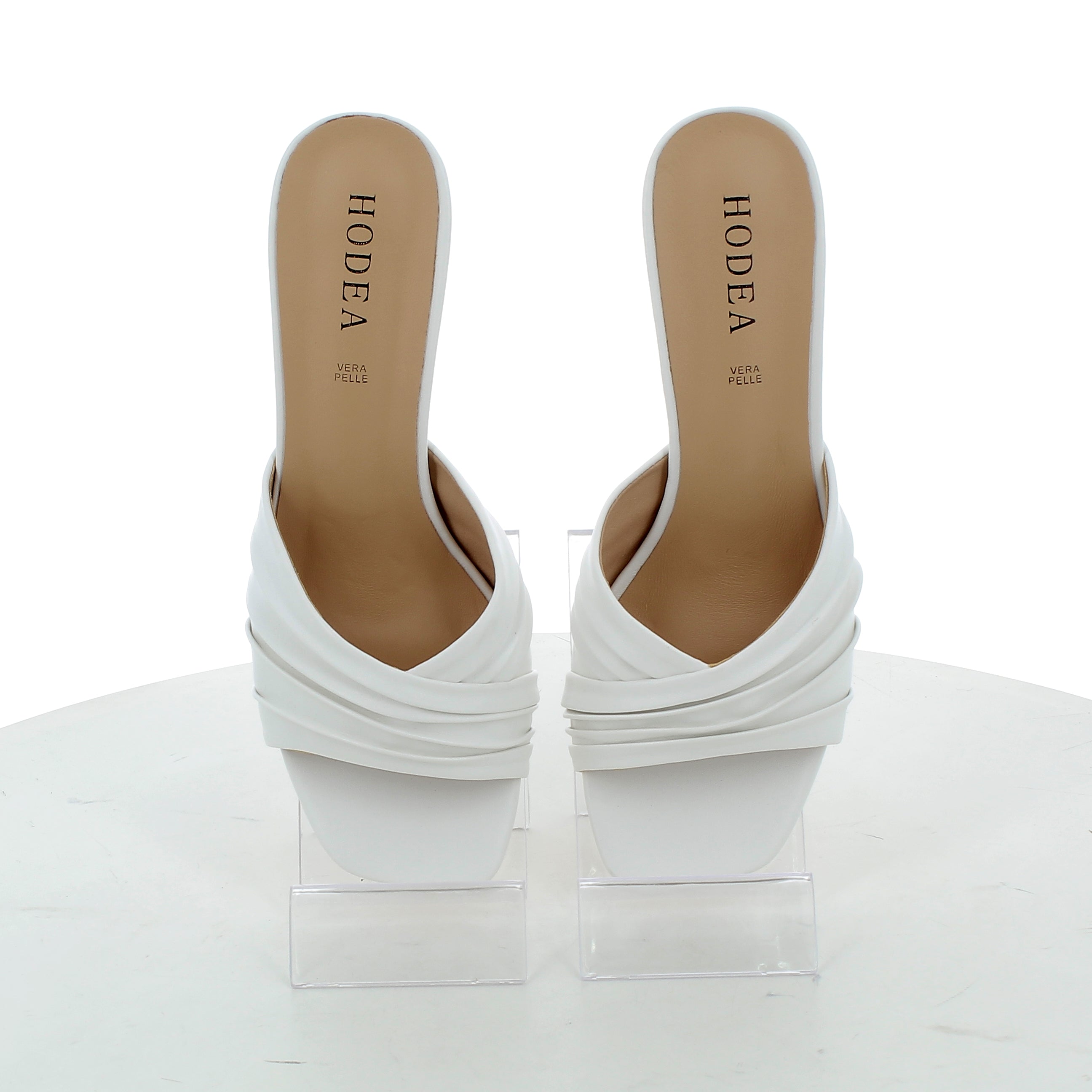 Hodea Iris White Sandals
