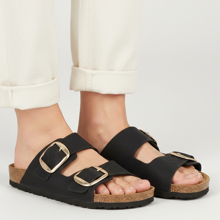 Hodea Mena Black Sandals