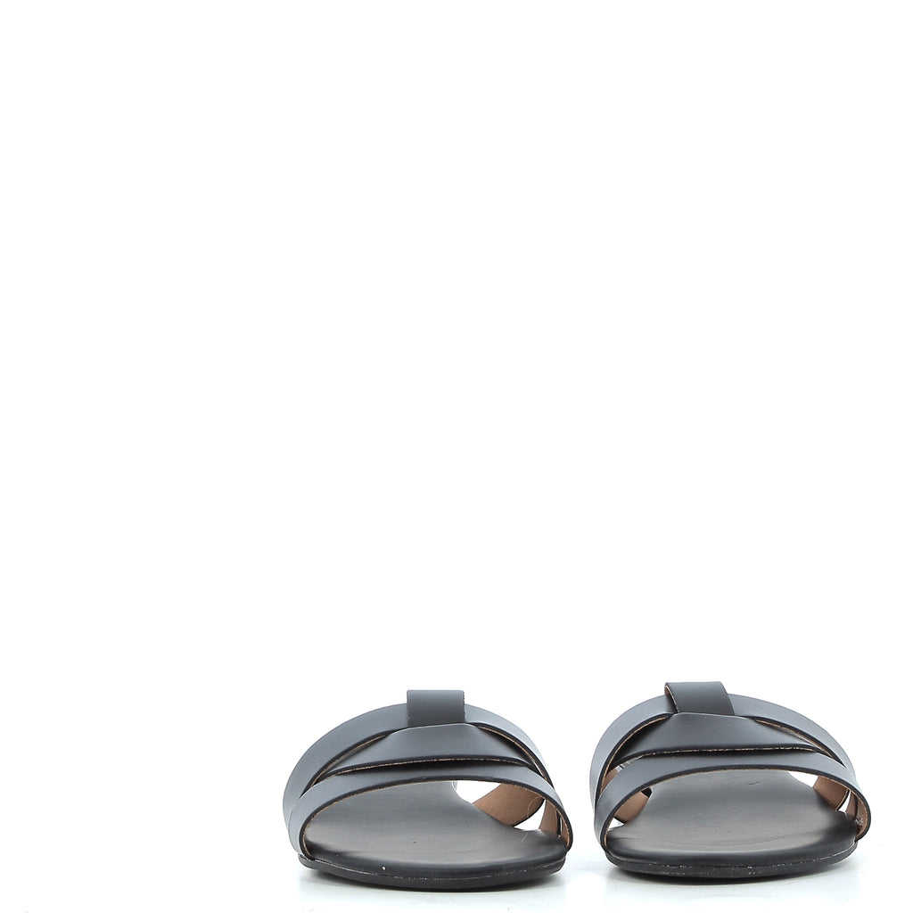 Hodea Costanza Black Sandals