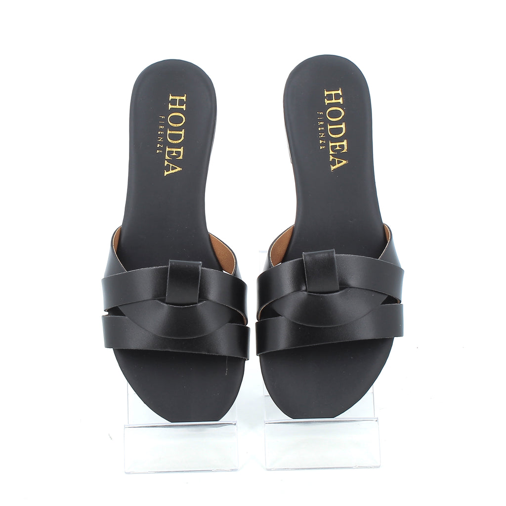 Hodea Costanza Black Sandals