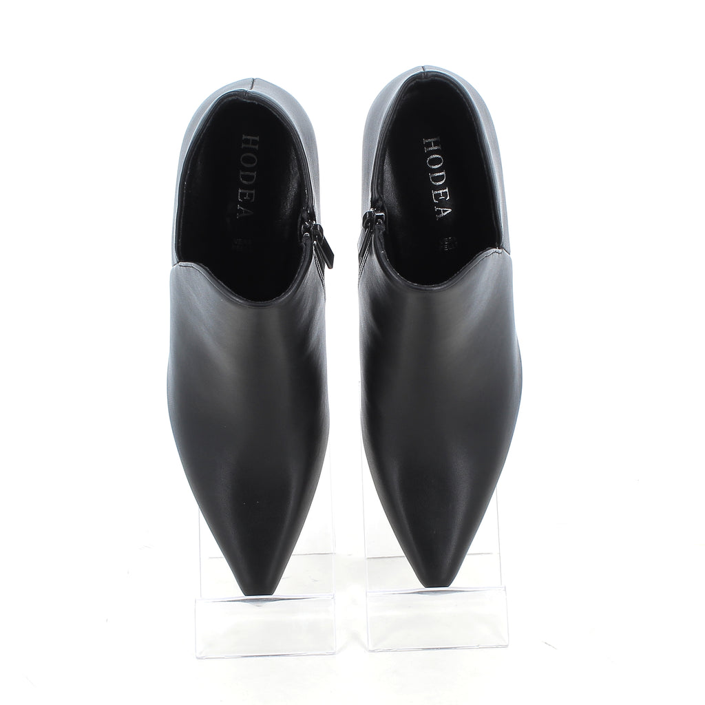 Stivaletti Vittoria Neri a Punta con Tacco 7 cm