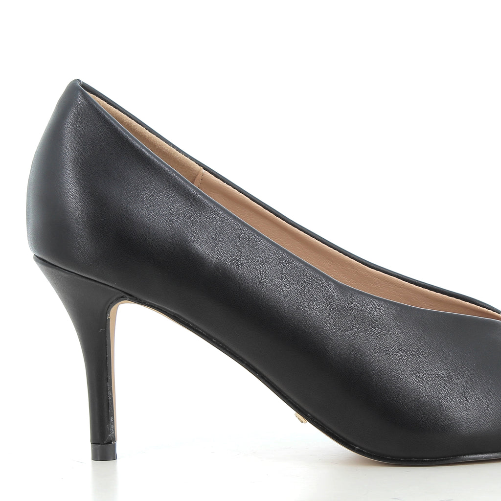 Décolleté Cristina Nere con Scollo a Mandorla e Tacco 8 cm