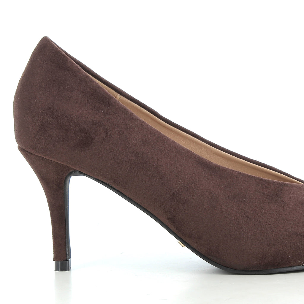 Décolleté Cristina Moro in Suede con Scollo a Mandorla e Tacco 8 cm